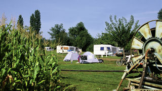 Pour être référencé auprès de France Passion et accueillir des camping-cars, l'abonnement coûte 45 € par an. Pour être référencé auprès de France Passion et accueillir des camping-cars, l'abonnement coûte 45 € par an.